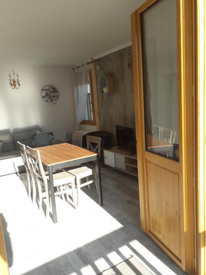 Enclos Savoyard Appartement Meuble 1Chambre 1 Canape Lits 3Personnes Grand-Aigueblanche Exterior photo