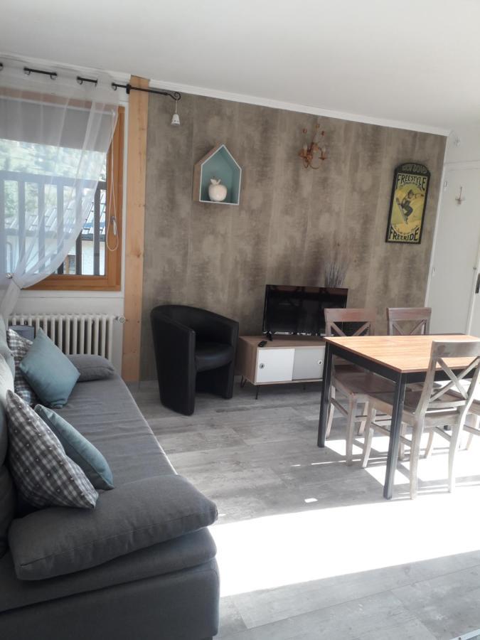 Enclos Savoyard Appartement Meuble 1Chambre 1 Canape Lits 3Personnes Grand-Aigueblanche Exterior photo